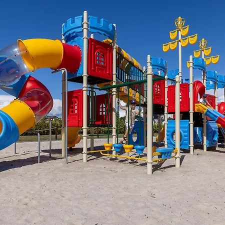 ロッジ Letniskowe Jastrzebia Park *