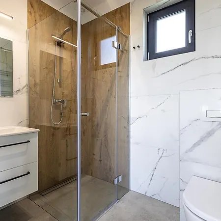 ロッジ Letniskowe Jastrzebia Park *