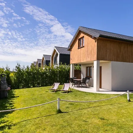 Letniskowe Jastrzebia Park Деревянный коттедж Ястшембя-Гура