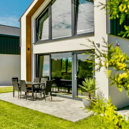 Letniskowe Jastrzebia Park ロッジ Jastrzębia Góra